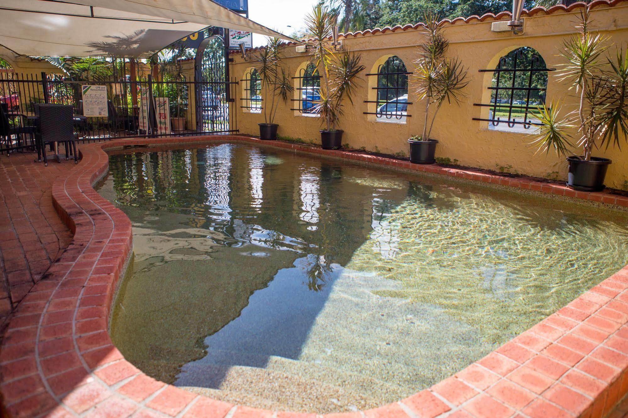 Adobe Motel Cairns Esterno foto